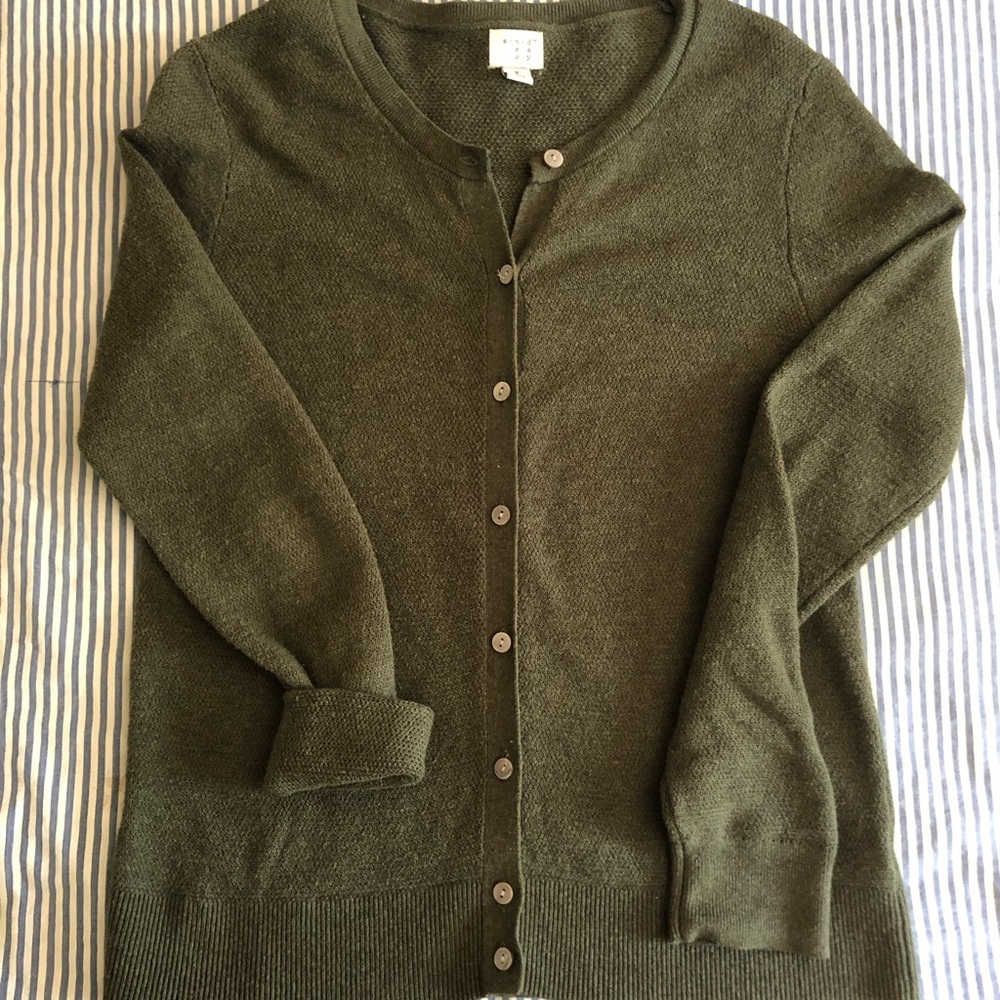 Olive/forest green cardigan